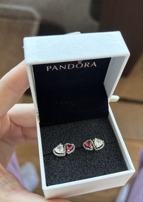 Обеци на Pandora сърце