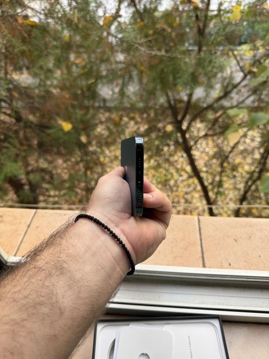 vand iPhone 12 Pro Max