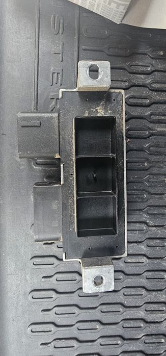 Releu bujii  Dacia Duster 271202380R