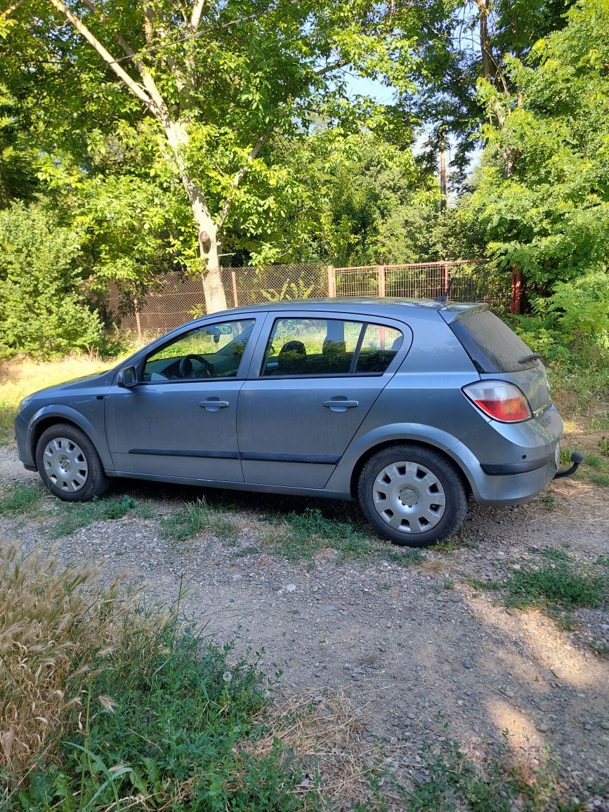 Vând Opel astra h