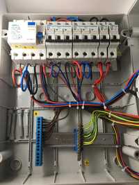 Electrician autorizat