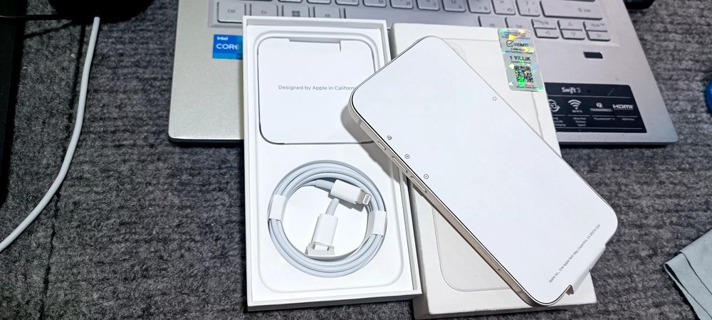 Apple 13 128 yengi 100% yomkost  ochib korilgan 2 sim imika bolgan