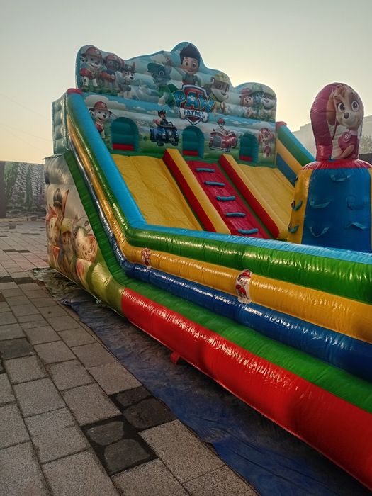 Batut arenda.  Tugilgan kun va bayramlar uchun