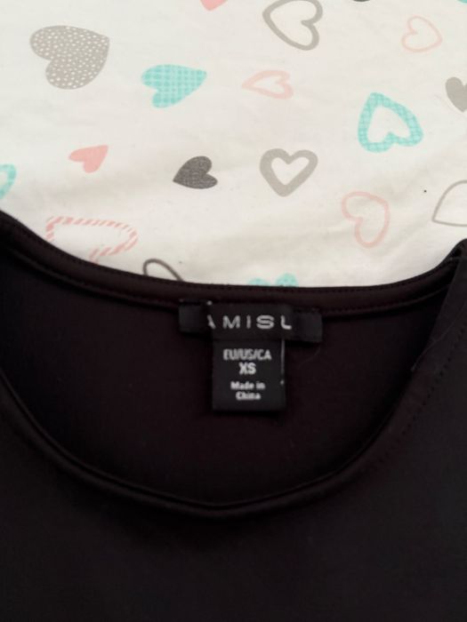 Черен топ с камъни ,,New Yorker“