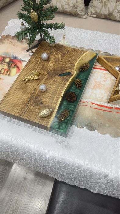 Дъски със епоксидна смола едната е сефора другата орех