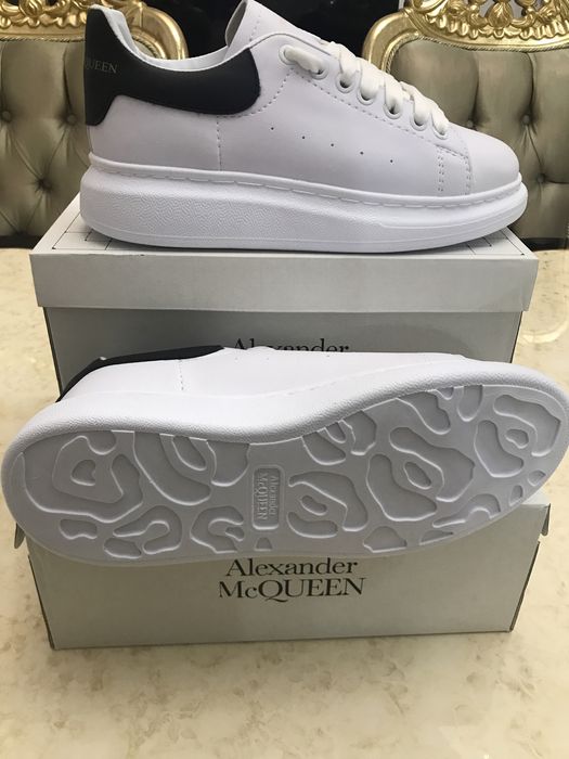 Adidasi Alexander MeQuaeen nou