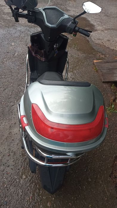 Skuter sotiladi/