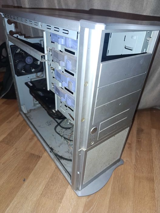 Стар гейминг компютър