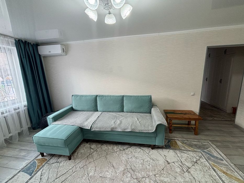 Продам 3-х комнатную квартиру в центре