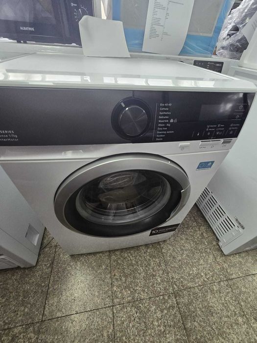 Masina de Spalat NOUA RESIGILATA Rufe Frontala Slim AEG LSR6E27SE