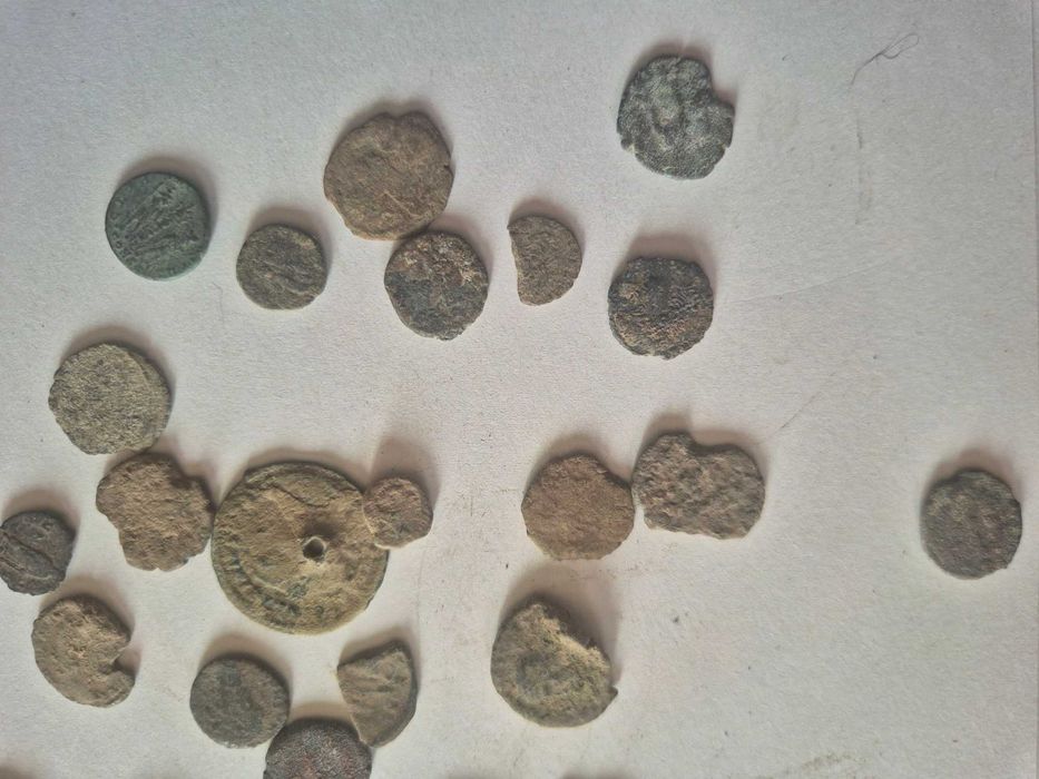 Стари банкноти и монети