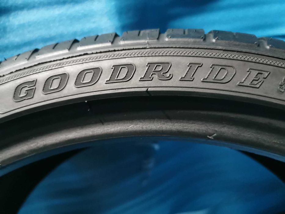 245 35 20 goodride 2 buc
