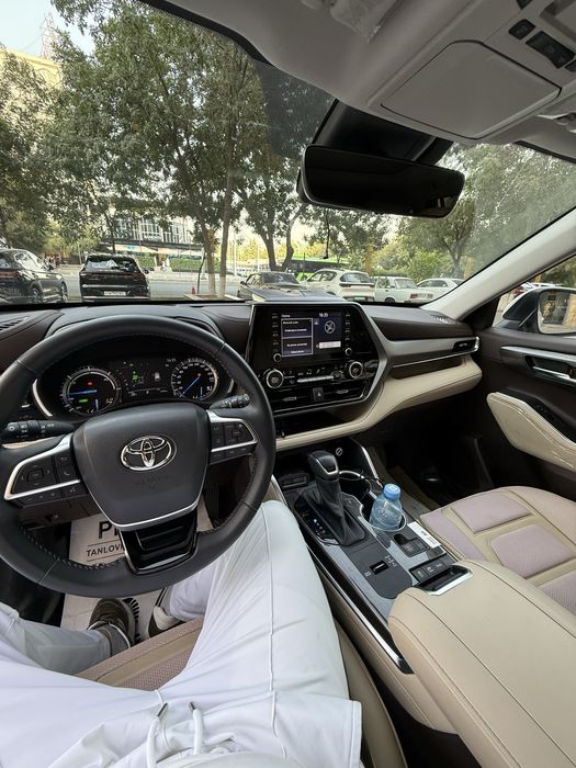 Toyota Highlander Hybrid 2022 Limited edition