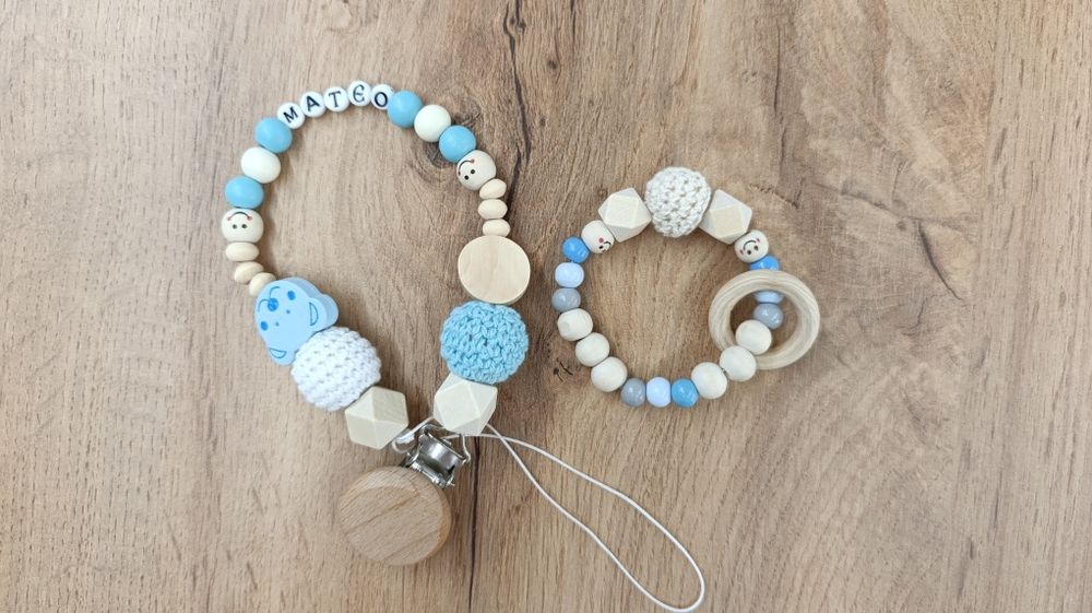 Персонализиран бебешки дървен клипс за залъгалка