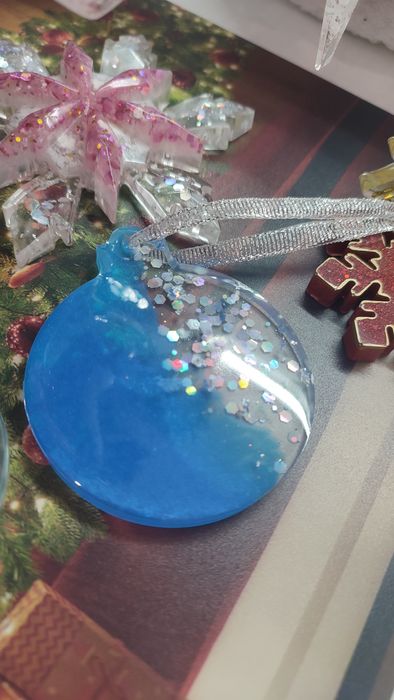 Коледна украса от епоксидна смола