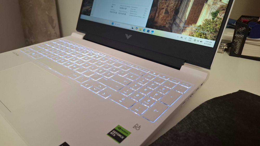 Laptop Gaming HP Victus i7-13620H  32GB RAM  2TB SSD  RTX 4060 8GB Nou