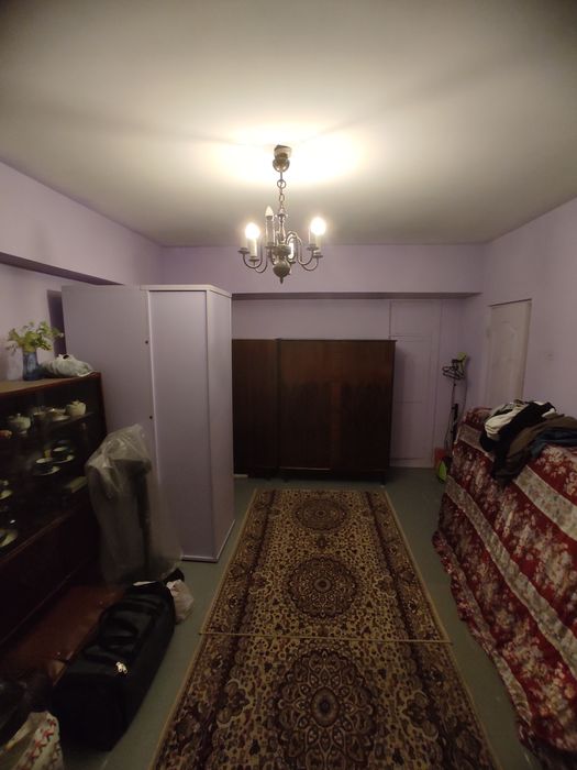 Продается квартира в центре города.