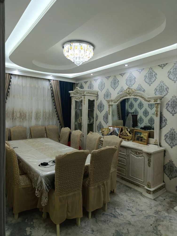 Продам 4 комнатную квартиру Юнусабад Шахристанский