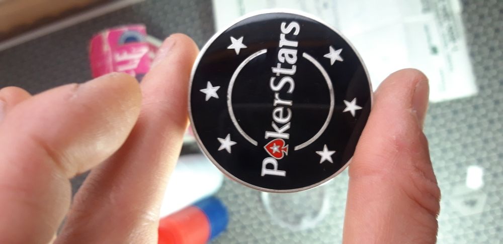 Vand set de poker heads up Bicycle si Card protector Pokerstars