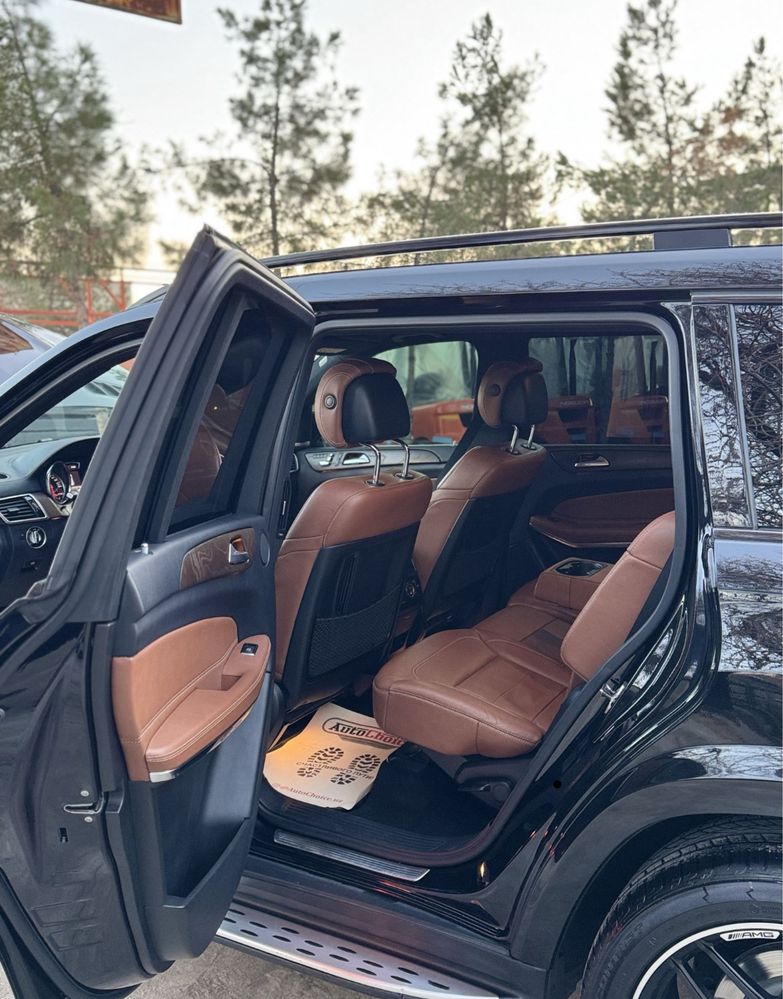 Mercedes-Benz GLS 500 AMG !