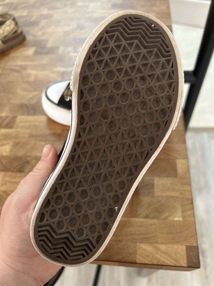 Кецове Mango, Сандали Zara и BioNatura Young