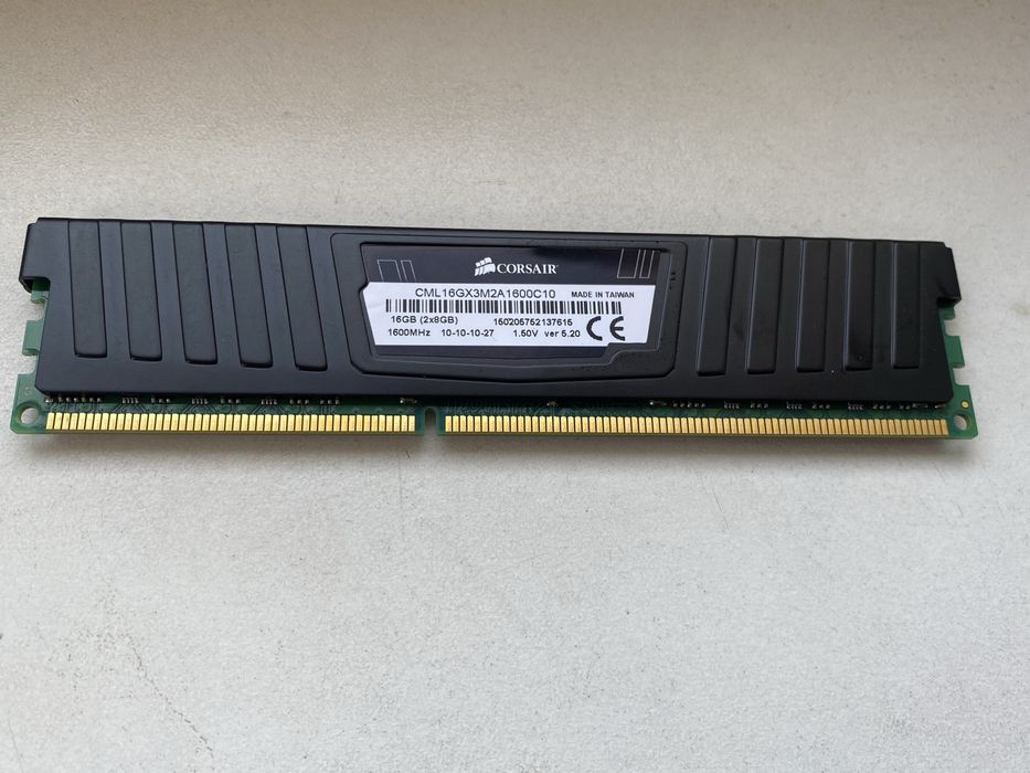 Memorie RAM Corsair 2x8Gb