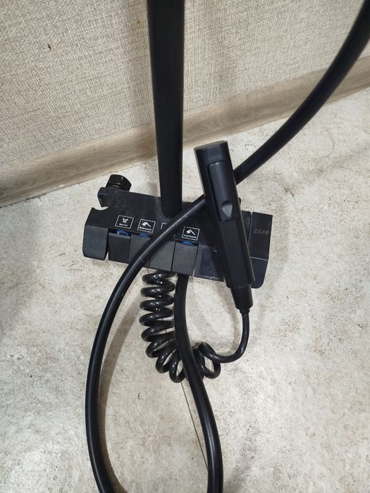 Смеситель практически новый