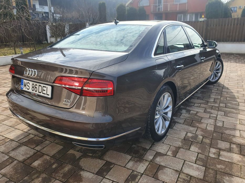 Audi A 8 Long , 2016