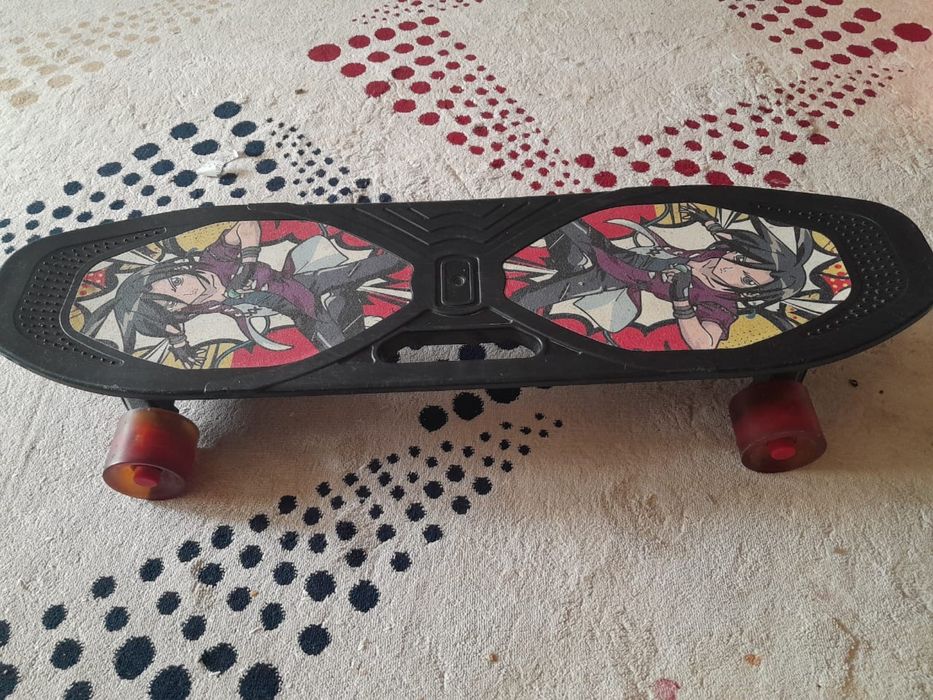 Продам скейтборд в хорошем состояние