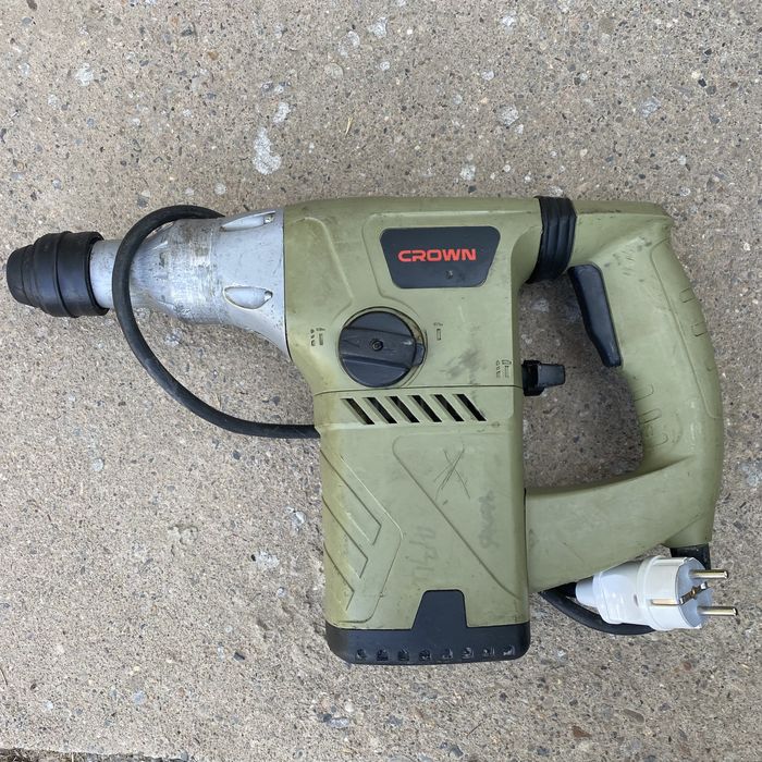 Перфоратор CROWN 1020w  продам
