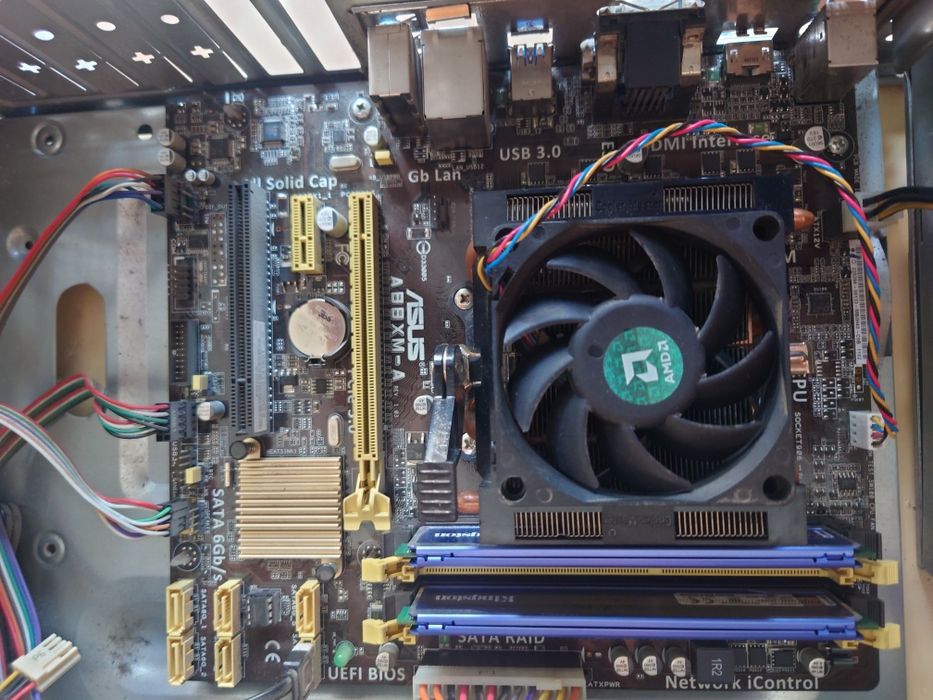 Vand kit A10 7800 fm2+, 8gb ram, cooler, gaming light office