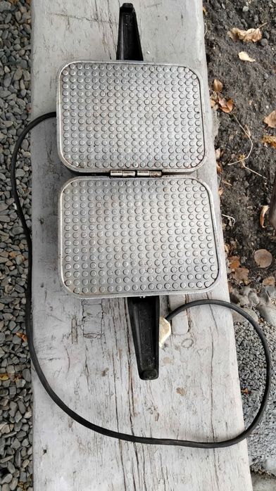 .Покрывало  .ковры..хоз инструмент