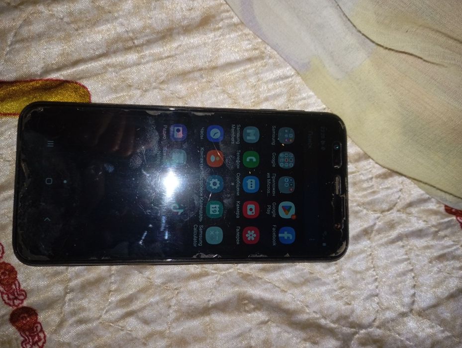 Продаю телефон 6+