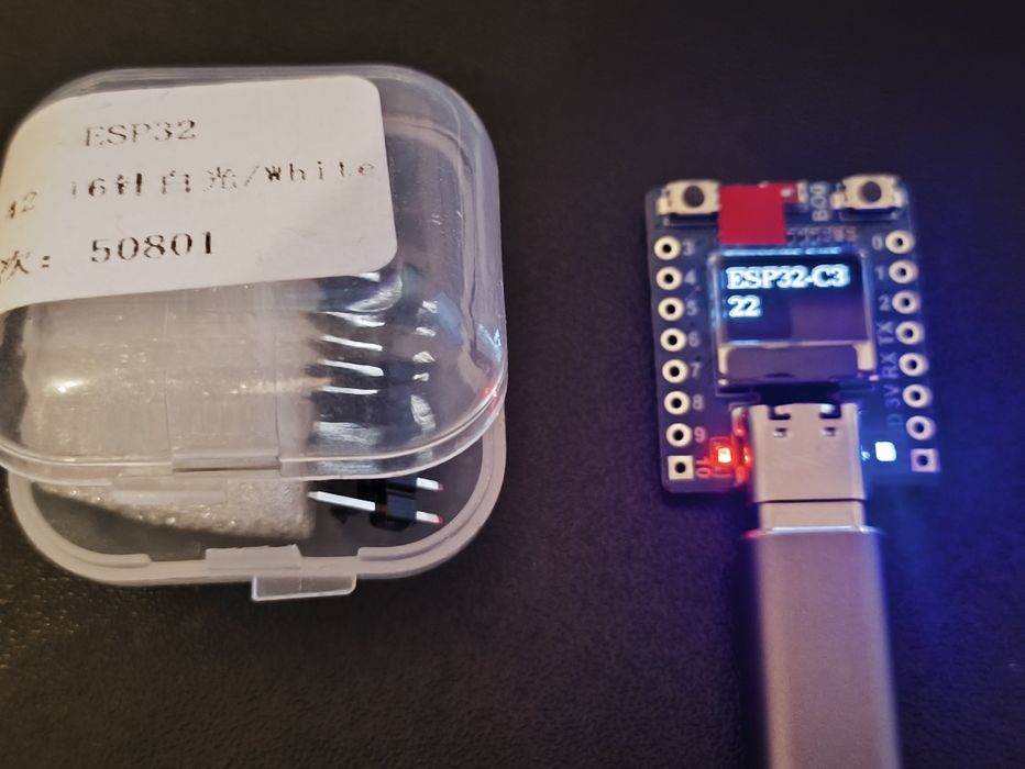 Vand placuta dezvoltare cu ESP32-C3 si display 0.42 inch