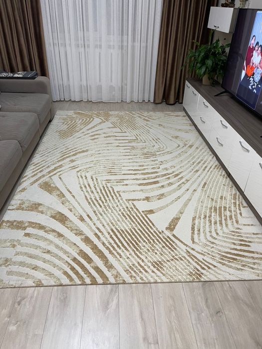 Продам ковер, в отличном состоянии