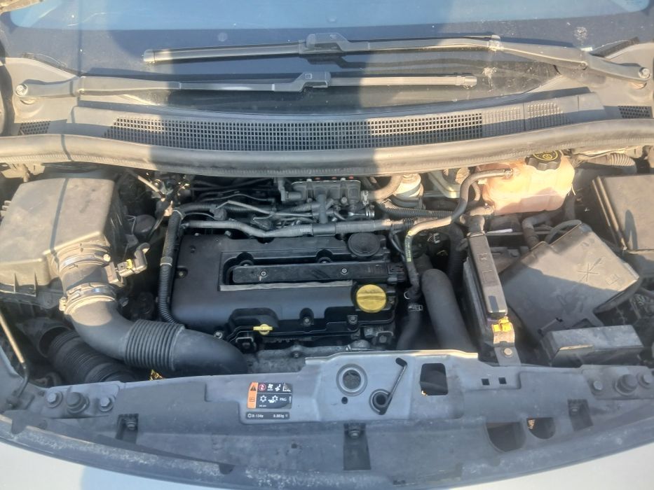 vând sau schimb sau dezmembrez