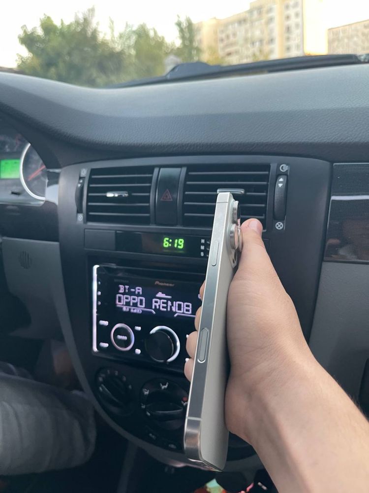 Iphone 16pro max 100% 70sikl