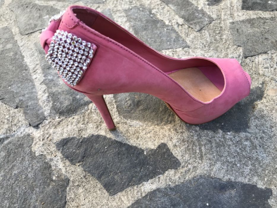 Pantofi de piele roz