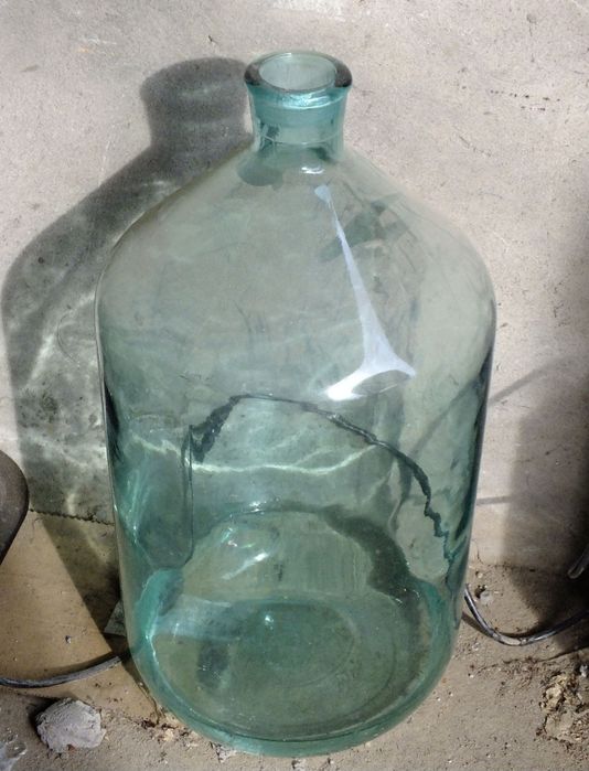 Продам бутыль 25 литров