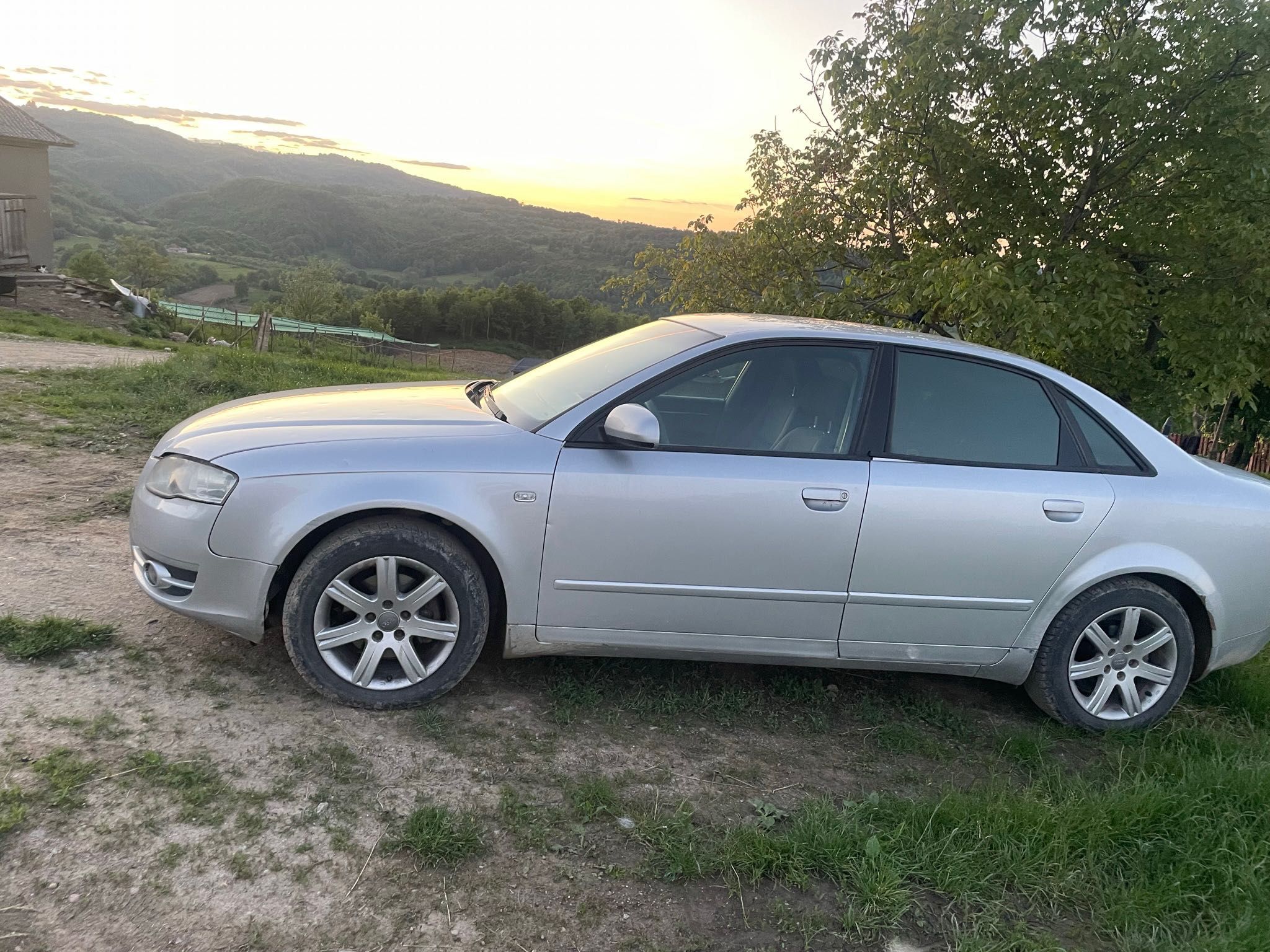 Vând Audi A4 2002