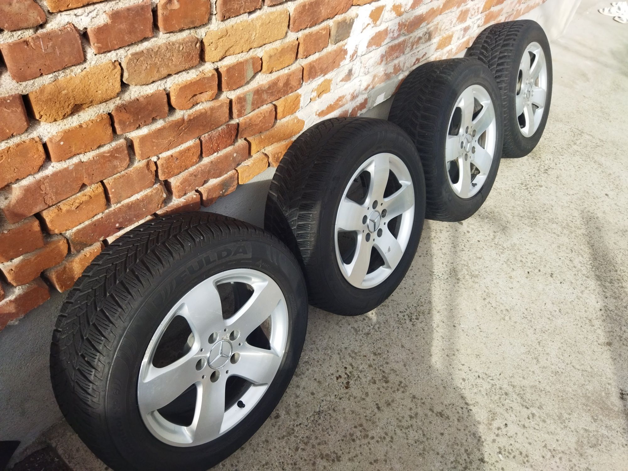 Джанти 16" за Мерцедес W211 със зимни гуми 225/55/R16 95H