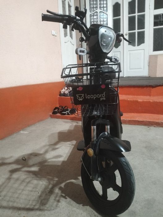 LeoPaRD электро скутер пашти новый
