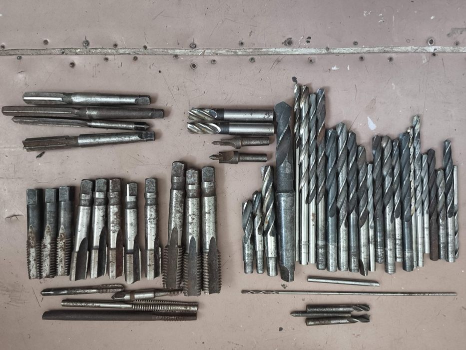Метчики, лерки, свёрла, фрезы и другое.