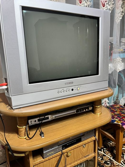 Продается телевизор