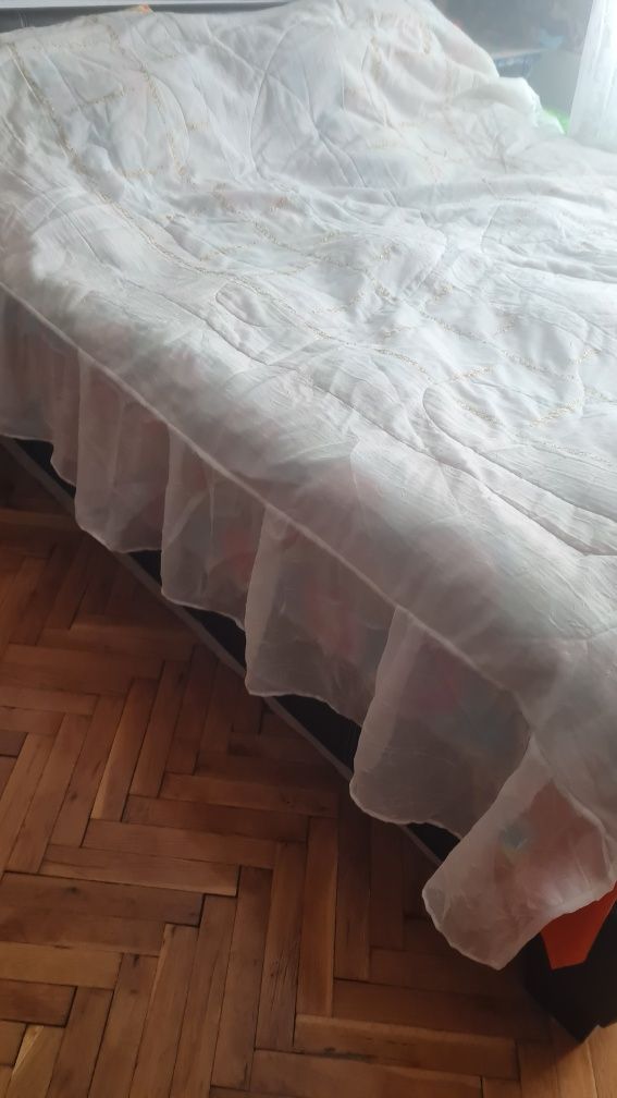 Олекотена завивка,спален комплект, шалте за спалня