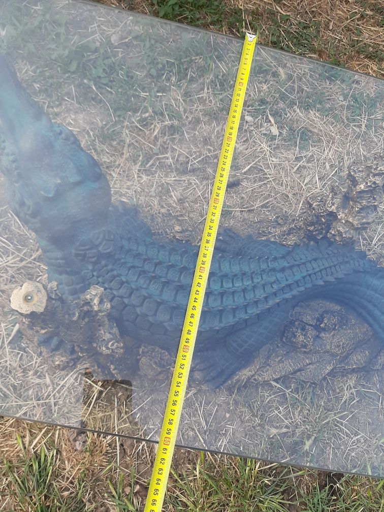 Măsuță veche crocodil colectie