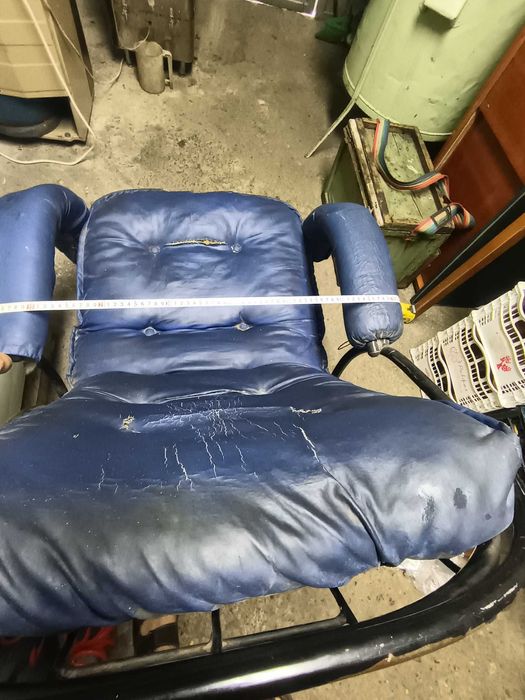 тръбен метален стол-кресло