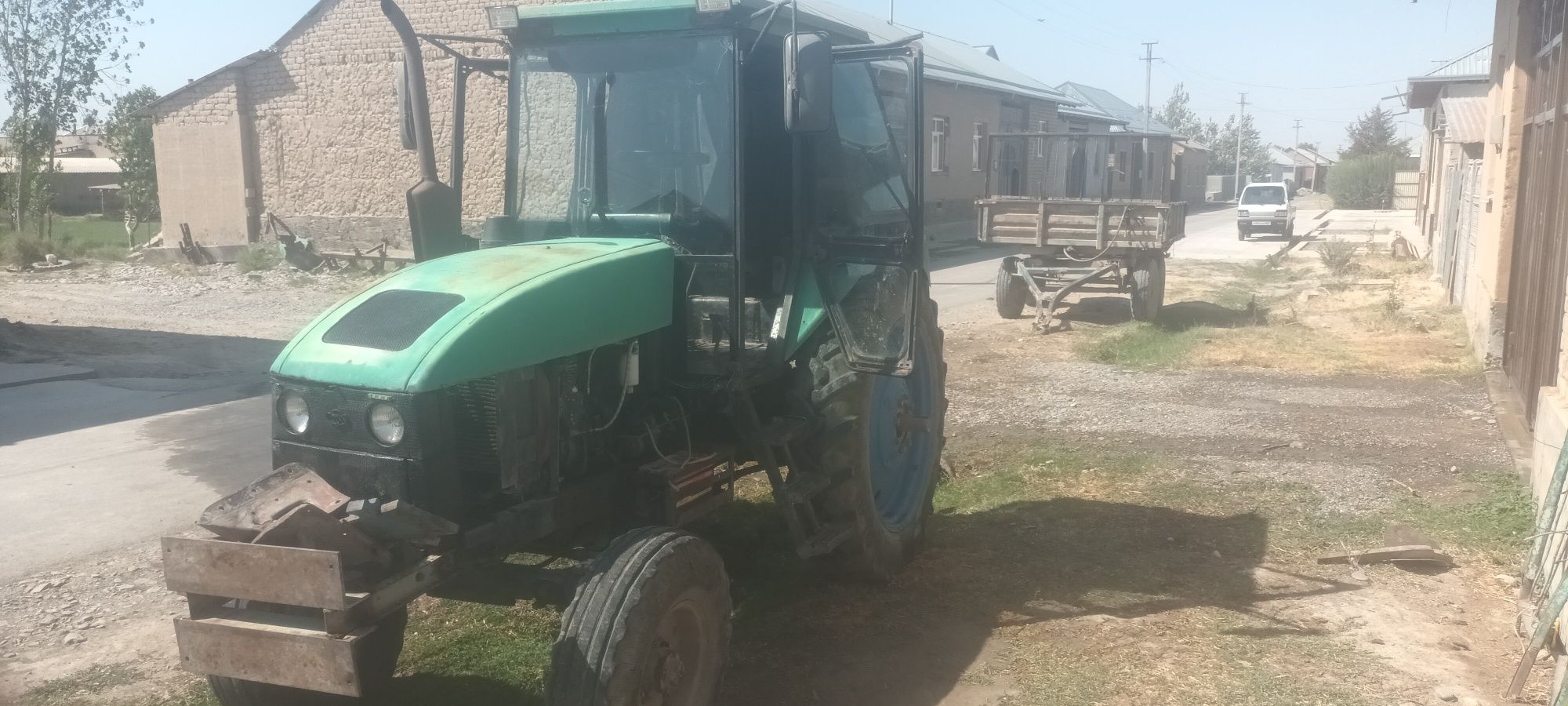 TTZ 8010 traktori