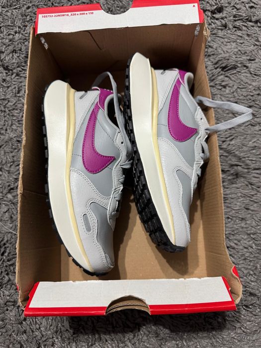 Nou în cutie:Adidași Nike Phoenix Waffle marimea 35.5