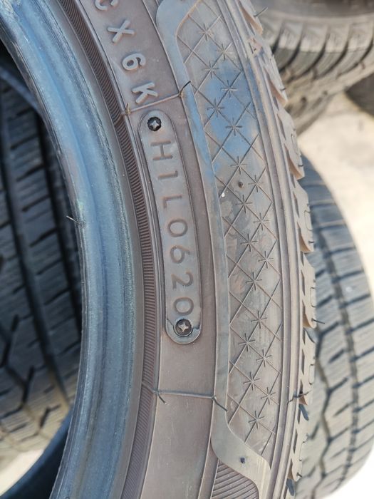 195/50/15 Toyo Winter